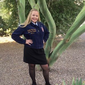 Meet your Posher, Alina